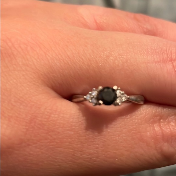 Black diamond ring - Picture 2 of 2